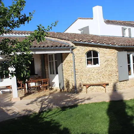 Charming And Tranquil In Portes En Re - 5 Bed Les Portes-en-Re