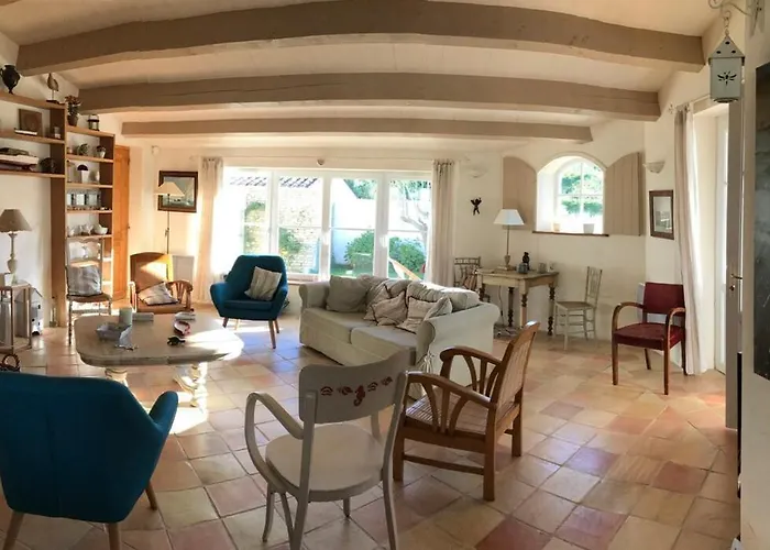 Charming And Tranquil In Portes En Re - 5 Bed