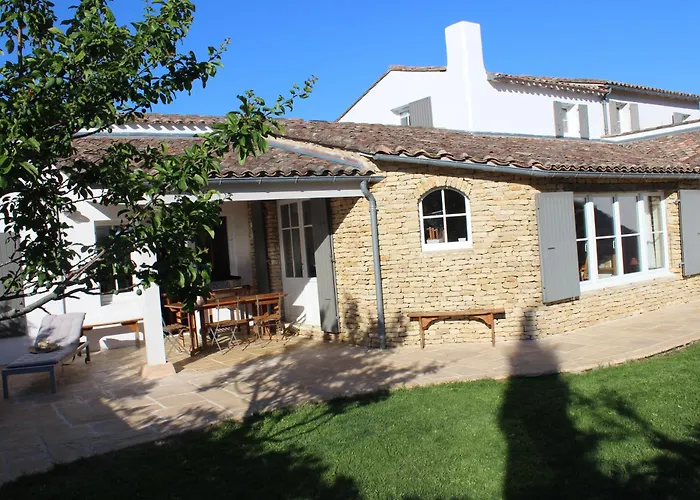 Charming And Tranquil In Portes En Re - 5 Bed Les Portes-en-Re